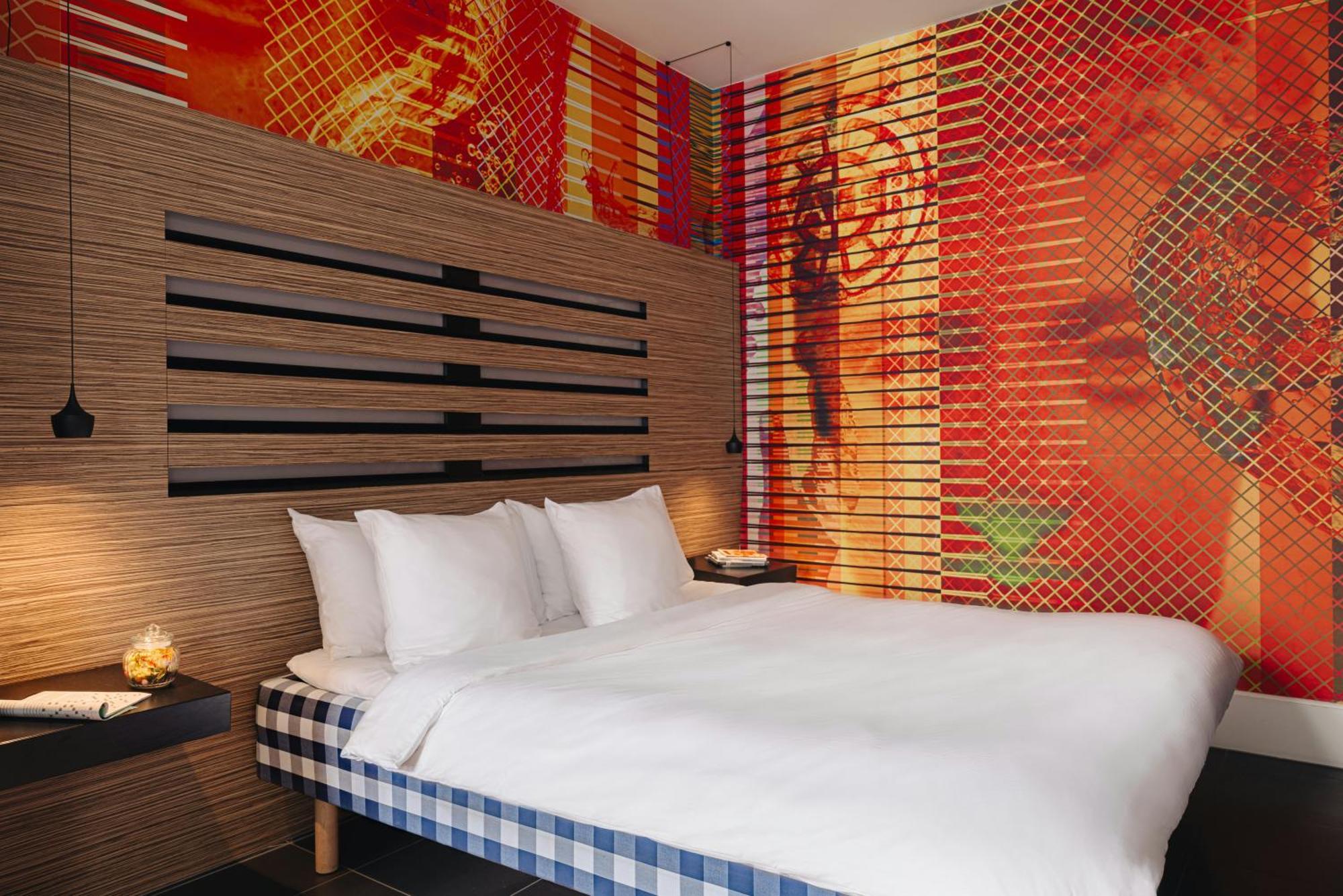 Deluxe Room with 1 Double Bed